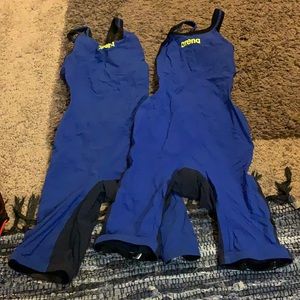 Arena carbon air tech suits